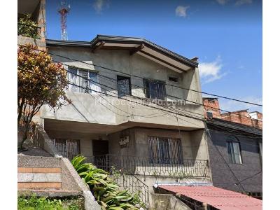 Apartamento de 2 alcobas en venta en La Milagrosa, Medellín, 60 m² · foto 2 de 10