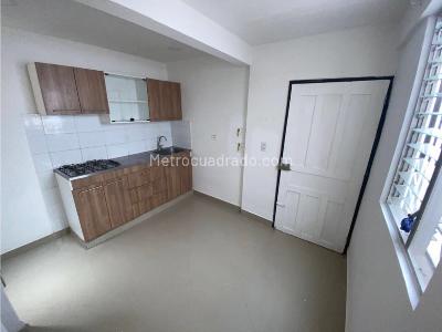 Apartamento de 2 alcobas en venta en La Milagrosa, Medellín, 60 m² · foto 4 de 10