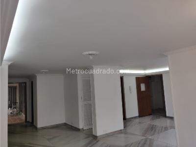 Apartamento en venta en Centro, Medellín · foto 3 de 13
