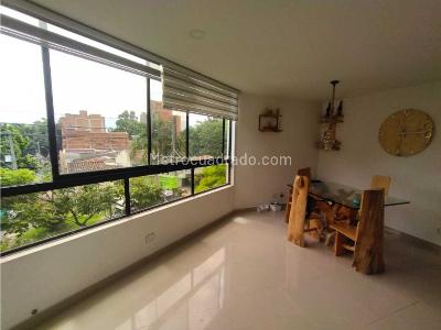 Apartamento en venta en Laureles, Medellín · foto 2 de 14