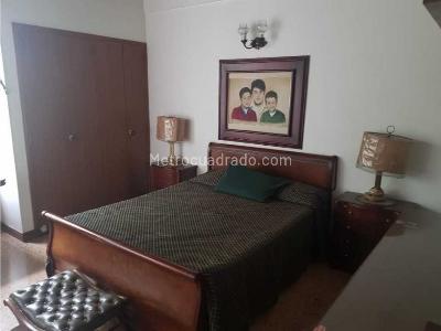 Apartamento en venta en Laureles, Medellín · foto 3 de 8