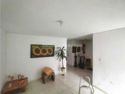 Casa de 3 alcobas en venta en Envigado, Medellín, 115 m² · foto 3 de 18