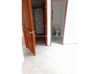 Apartamento de 5 alcobas en venta en Lorena, Medellín, 210 m² · foto 4 de 16