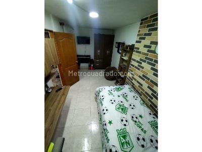 Casa de 5 alcobas en venta en Boston, Medellín, 165 m² · foto 19 de 20
