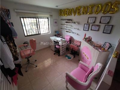 Casa de 5 alcobas en venta en Boston, Medellín, 165 m² · foto 5 de 20
