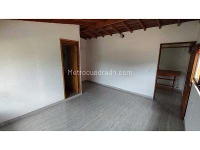 Casa de 5 alcobas en venta en La Doctora, Sabaneta, 210 m² · foto 16 de 20