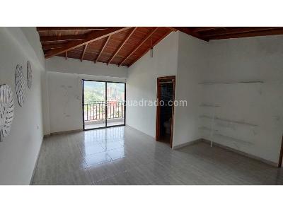 Casa de 5 alcobas en venta en La Doctora, Sabaneta, 210 m² · foto 5 de 20