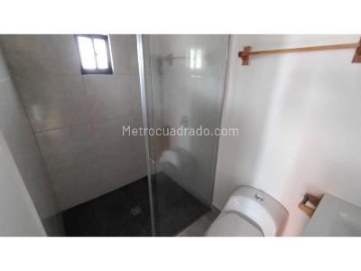 Casa de 5 alcobas en venta en La Doctora, Sabaneta, 210 m² · foto 9 de 20