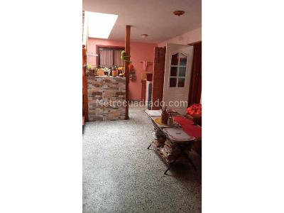 Casa de 5 alcobas en venta en Belen Fatima, Medellín, 258 m² · foto 5 de 7