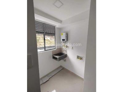 Apartamento de 3 alcobas en venta en Amazonia, Bello, 76 m² · foto 3 de 12