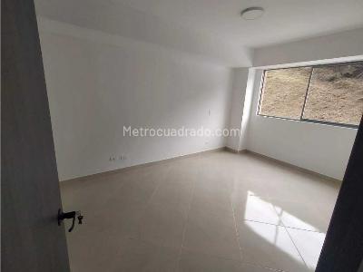 Apartamento de 3 alcobas en venta en Amazonia, Bello, 76 m² · foto 6 de 12