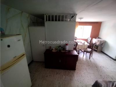 Casa de 4 alcobas en venta en Las Palmas, Medellín, 108 m² · foto 4 de 12