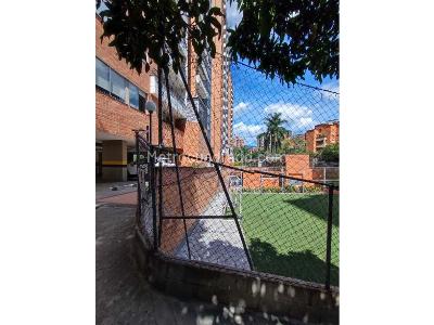 Apartamento de 2 alcobas en venta en Belen, Medellín, 107 m² · foto 13 de 20