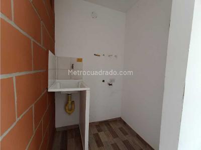 Apartamento de 2 alcobas en venta en La Gabriela, Bello, 36 m² · foto 8 de 13