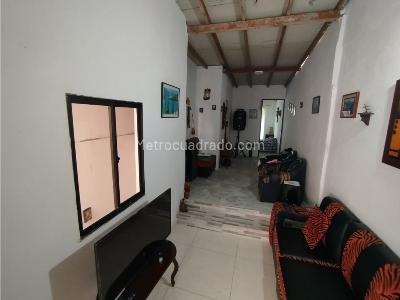 Casa de 4 alcobas en venta en Buenos Aires, Medellín, 117 m² · foto 12 de 20