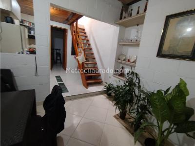 Casa de 4 alcobas en venta en Buenos Aires, Medellín, 117 m² · foto 9 de 20