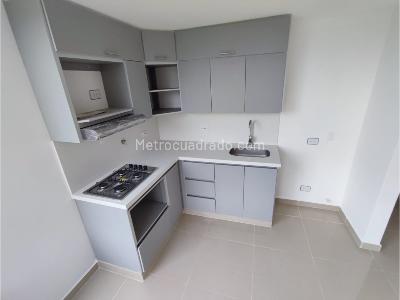 Apartamento en venta en Almeria, Medellín · foto 3 de 20