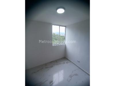 Apartamento de 3 alcobas en venta en Sabaneta, Sabaneta, 51 m² · foto 10 de 19