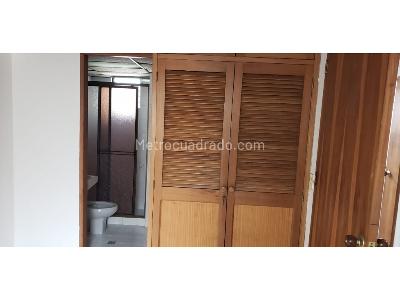 Casa de 4 alcobas en venta en Calasanz, Medellín, 215 m² · foto 17 de 20