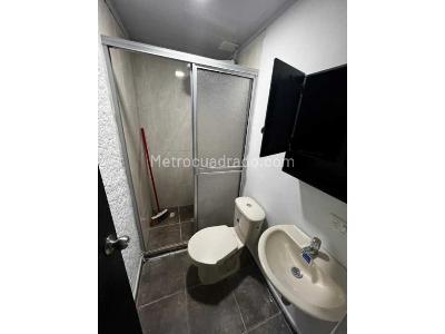 Casa de 5 alcobas en venta en Villa Hermosa, Medellín, 380 m² · foto 4 de 5