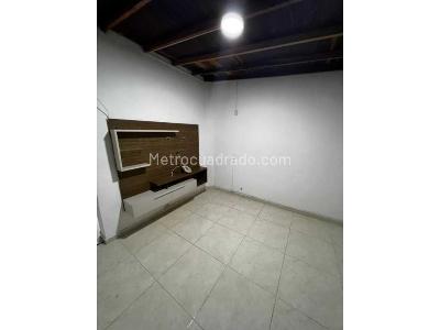 Casa de 5 alcobas en venta en Villa Hermosa, Medellín, 380 m² · foto 5 de 5