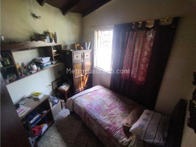 Casa de 5 alcobas en venta en Prado Centro, Medellín, 143 m² · foto 12 de 14