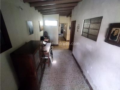 Casa de 5 alcobas en venta en Prado Centro, Medellín, 143 m² · foto 3 de 14