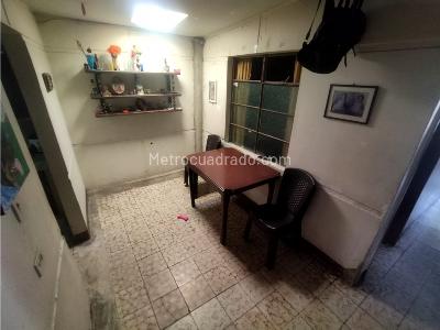 Casa de 5 alcobas en venta en Prado Centro, Medellín, 143 m² · foto 5 de 14