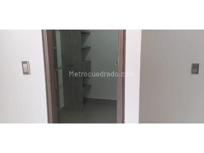 Apartamento de 3 alcobas en venta en Perez, Bello, 107 m² · foto 16 de 20