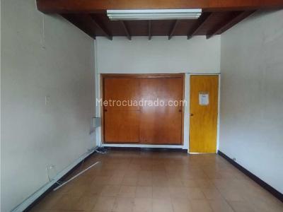 Casa de 5 alcobas en venta en Belen Rosales, Medellín, 295 m² · foto 9 de 12