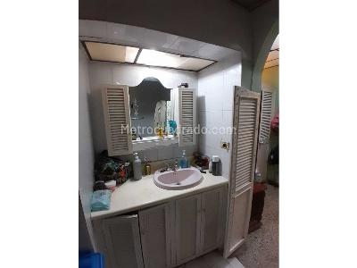 Casa de 5 alcobas en venta en Boston, Medellín, 350 m² · foto 18 de 20
