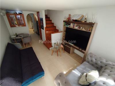 Casa de 4 alcobas en venta en Buenos Aires, Medellín, 78 m² · foto 7 de 20