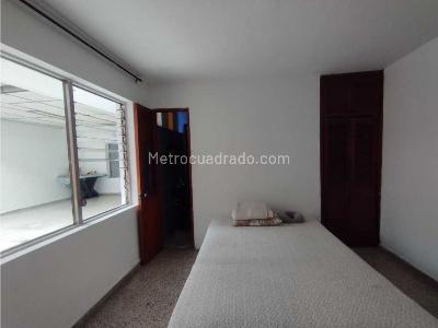 Casa de 5 alcobas en venta en Lorena, Medellín, 300 m² · foto 12 de 19