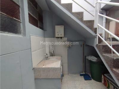 Casa de 5 alcobas en venta en Lorena, Medellín, 300 m² · foto 17 de 19