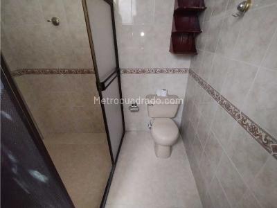 Casa de 5 alcobas en venta en Lorena, Medellín, 300 m² · foto 5 de 19