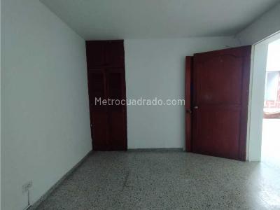 Casa de 5 alcobas en venta en Lorena, Medellín, 300 m² · foto 7 de 19