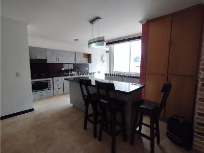 Apartamento de 4 alcobas en venta en La America, Medellín, 147 m² · foto 10 de 18