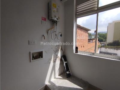 Apartamento de 4 alcobas en venta en La America, Medellín, 147 m² · foto 13 de 18