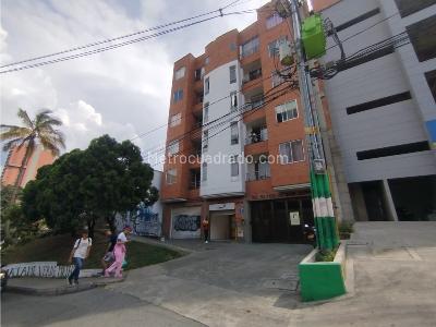Apartamento de 4 alcobas en venta en La America, Medellín, 147 m² · foto 2 de 18
