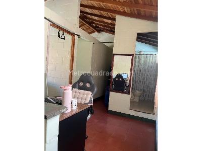 Casa de 2 alcobas en venta en Cataluña, Medellín, 90 m² · foto 5 de 17