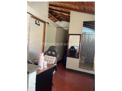 Casa de 2 alcobas en venta en Cataluña, Medellín, 90 m² · foto 14 de 17