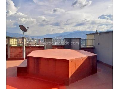 Apartamento de 2 alcobas en venta en Bombona 1, Medellín, 45 m² · foto 10 de 12