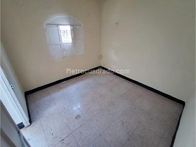 Casa de 4 alcobas en venta en Buenos Aires, Medellín, 159 m² · foto 2 de 12