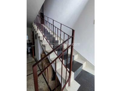 Casa de 5 alcobas en venta en Santa Teresita, Medellín, 253 m² · foto 14 de 20