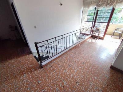 Casa de 5 alcobas en venta en Santa Teresita, Medellín, 253 m² · foto 19 de 20