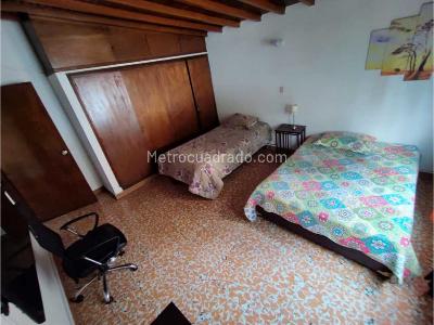 Casa de 5 alcobas en venta en Santa Teresita, Medellín, 253 m² · foto 20 de 20