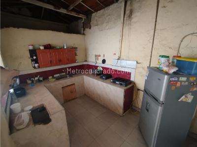 Casa de 4 alcobas en venta en Campo Valdes, Medellín, 320 m² · foto 9 de 17