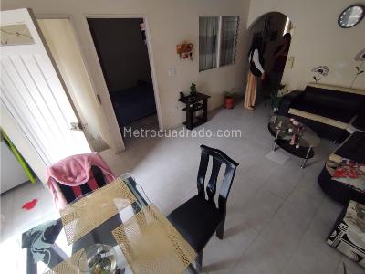 Casa de 3 alcobas en venta en Robledo, Medellín, 84 m² · foto 2 de 20