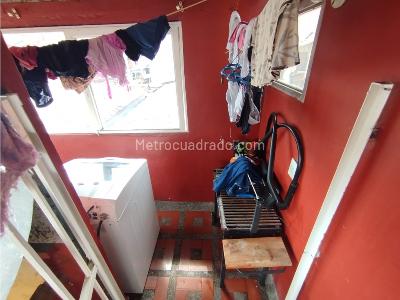 Casa de 3 alcobas en venta en Robledo, Medellín, 84 m² · foto 7 de 20