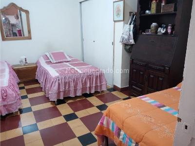 Casa de 4 alcobas en venta en Prado Centro, Medellín, 270 m² · foto 18 de 20